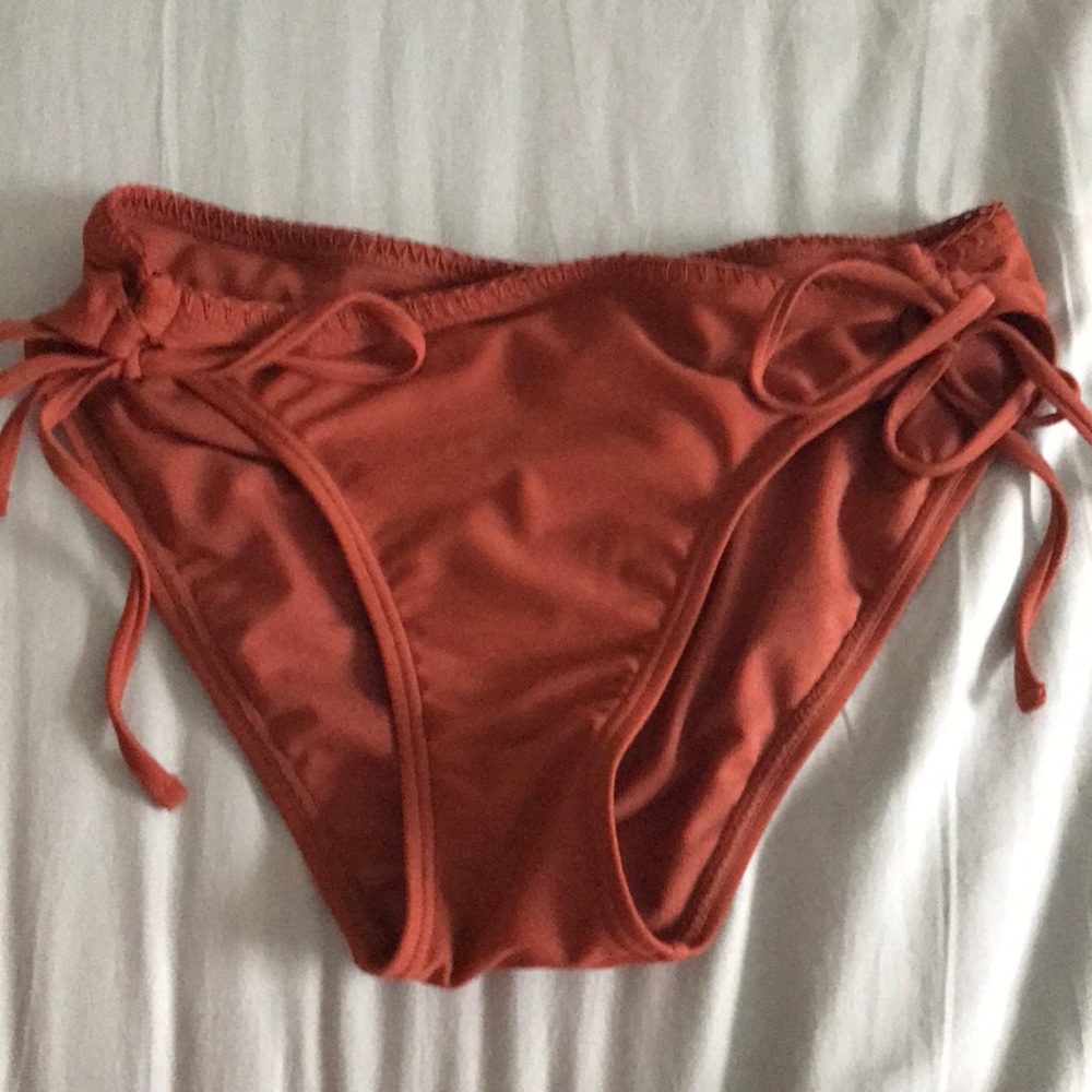 BROWN BIKINI BOTTOMS